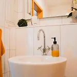 Penthouse Am Dom- Altstadt In 200 M- 4 Dachterrassen, Stilvoll Und Ruhig, 24-7-self Check-in Fuer Bis Zu 6 Personen شقة *
