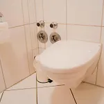 Penthouse Am Dom- Altstadt In 200 M- 4 Dachterrassen, Stilvoll Und Ruhig, 24-7-self Check-in Fuer Bis Zu 6 Personen
