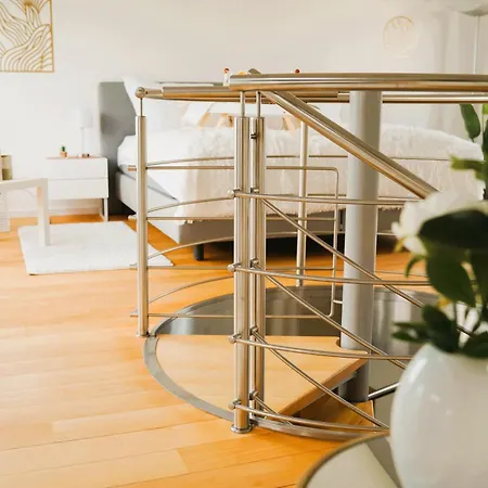 Penthouse Am Dom- Altstadt In 200 M- 4 Dachterrassen, Stilvoll Und Ruhig, 24-7-self Check-in Fuer Bis Zu 6 Personen