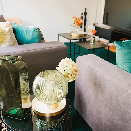 Lejlighed Penthouse Am Dom- Altstadt In 200 M- 4 Dachterrassen, Stilvoll Und Ruhig, 24-7-self Check-in Fuer Bis Zu 6 Personen
