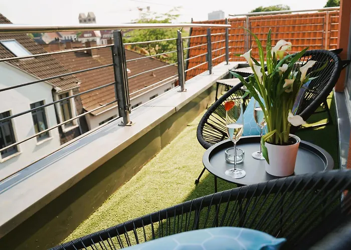 Penthouse Am Dom- Altstadt In 200 M- 4 Dachterrassen, Stilvoll Und Ruhig, 24-7-self Check-in Fuer Bis Zu 6 Personen Апартаменты *