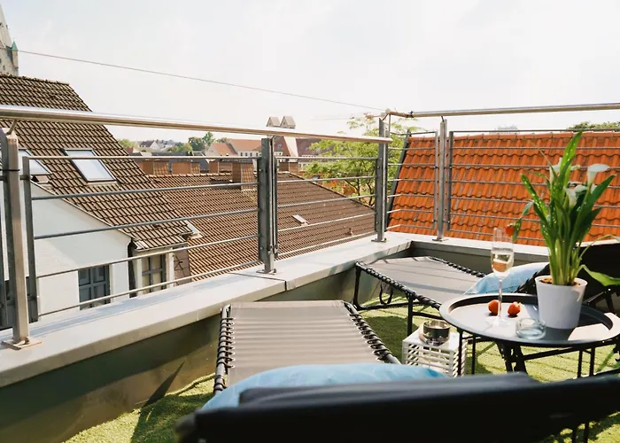 Penthouse Am Dom- Altstadt In 200 M- 4 Dachterrassen, Stilvoll Und Ruhig, 24-7-self Check-in Fuer Bis Zu 6 Personen Paderborn