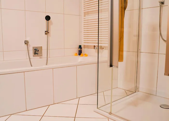 Penthouse Am Dom- Altstadt In 200 M- 4 Dachterrassen, Stilvoll Und Ruhig-self Check-6 Personen * Paderborn