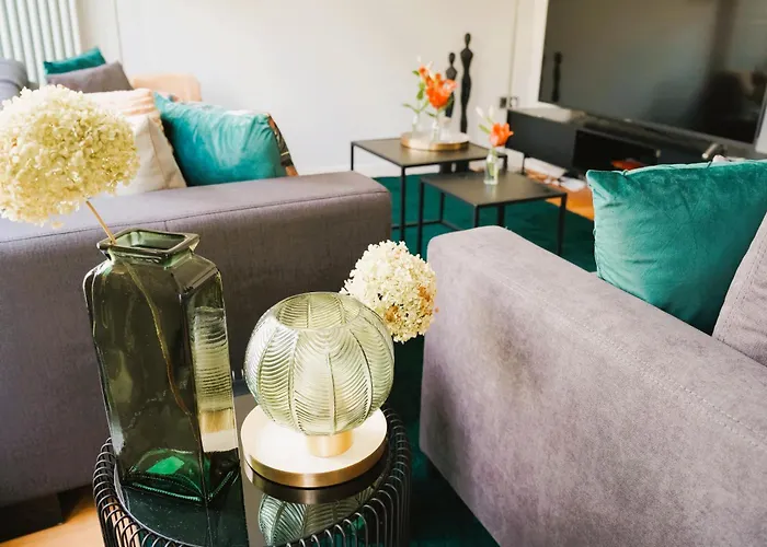 Lejlighed Penthouse Am Dom- Altstadt In 200 M- 4 Dachterrassen, Stilvoll Und Ruhig, 24-7-self Check-in Fuer Bis Zu 6 Personen